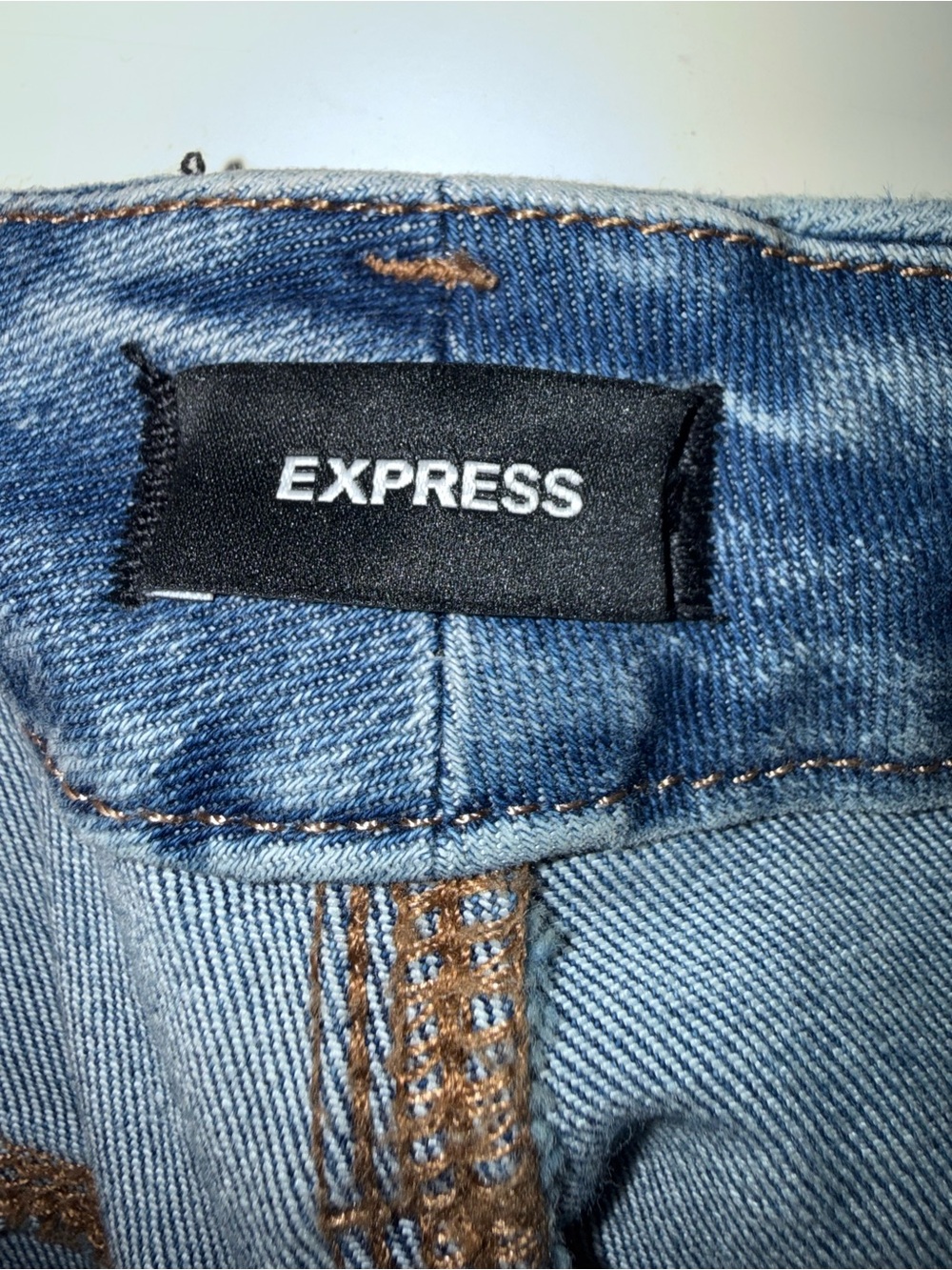 Express Cropped Skinny Mid Rise Jean - Picture 4 of 4